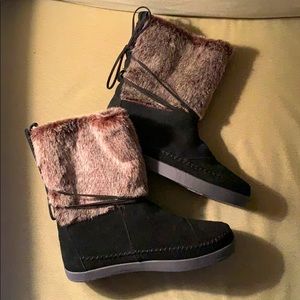 TOM’S Faux Fur Boots, size 8.5